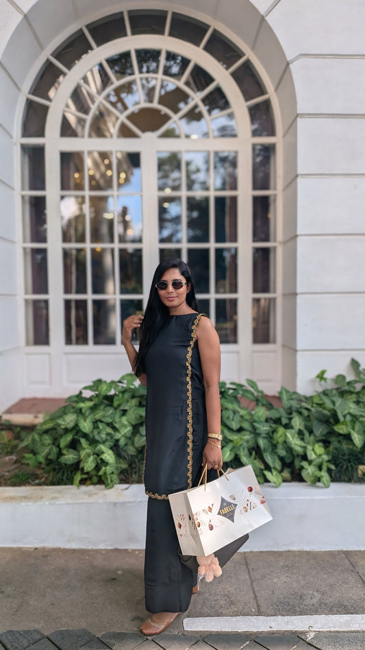 Black Sleevless High-Low Kurta with Straight pants