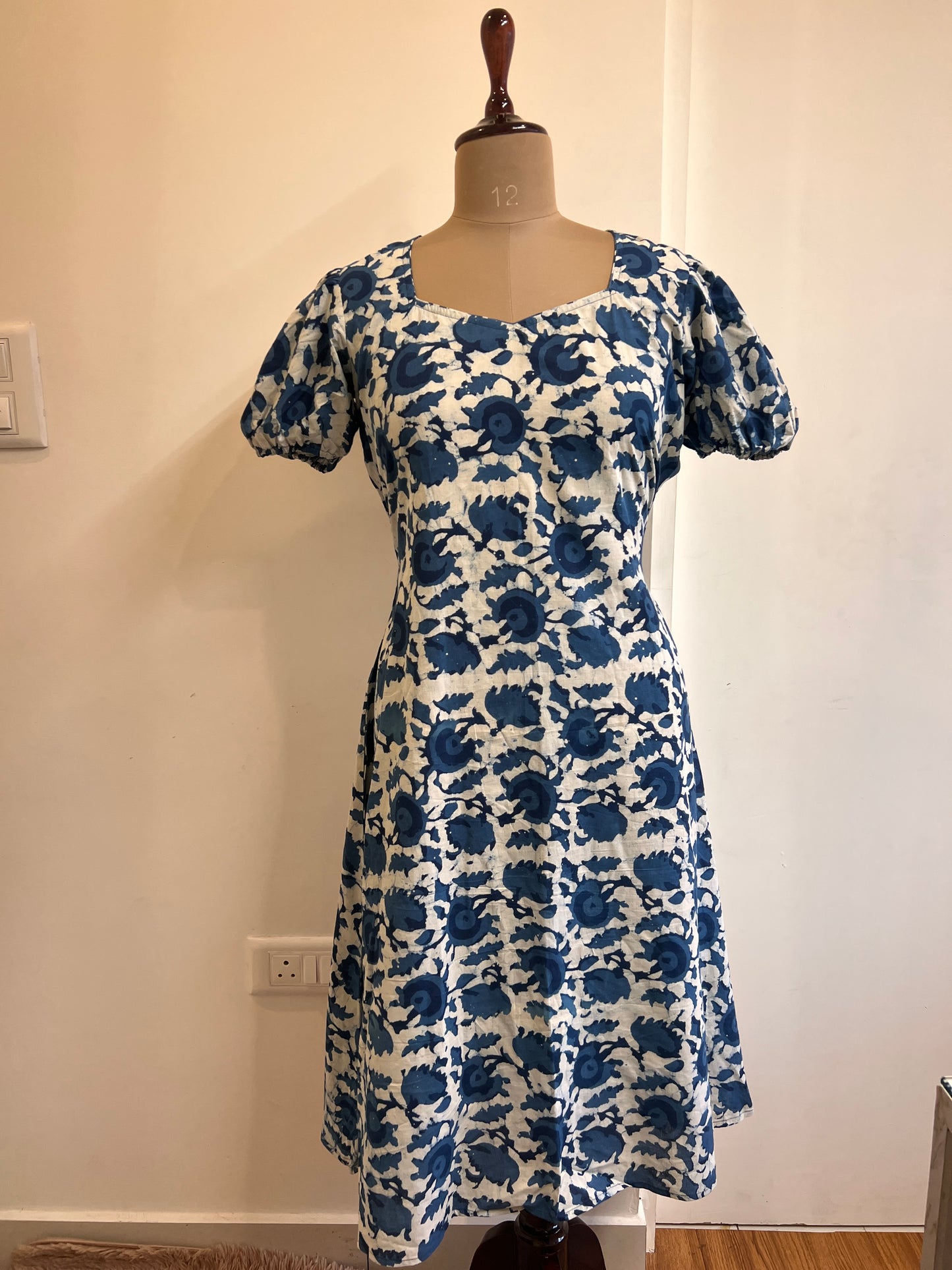 Cream Indigo print flowers