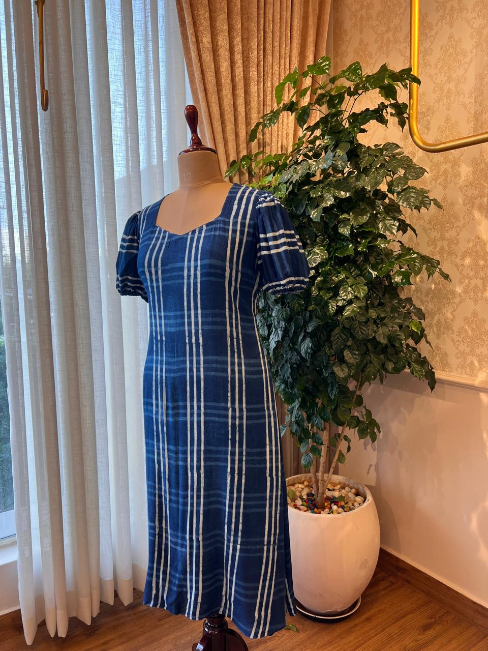 Cream Indigo print flowers