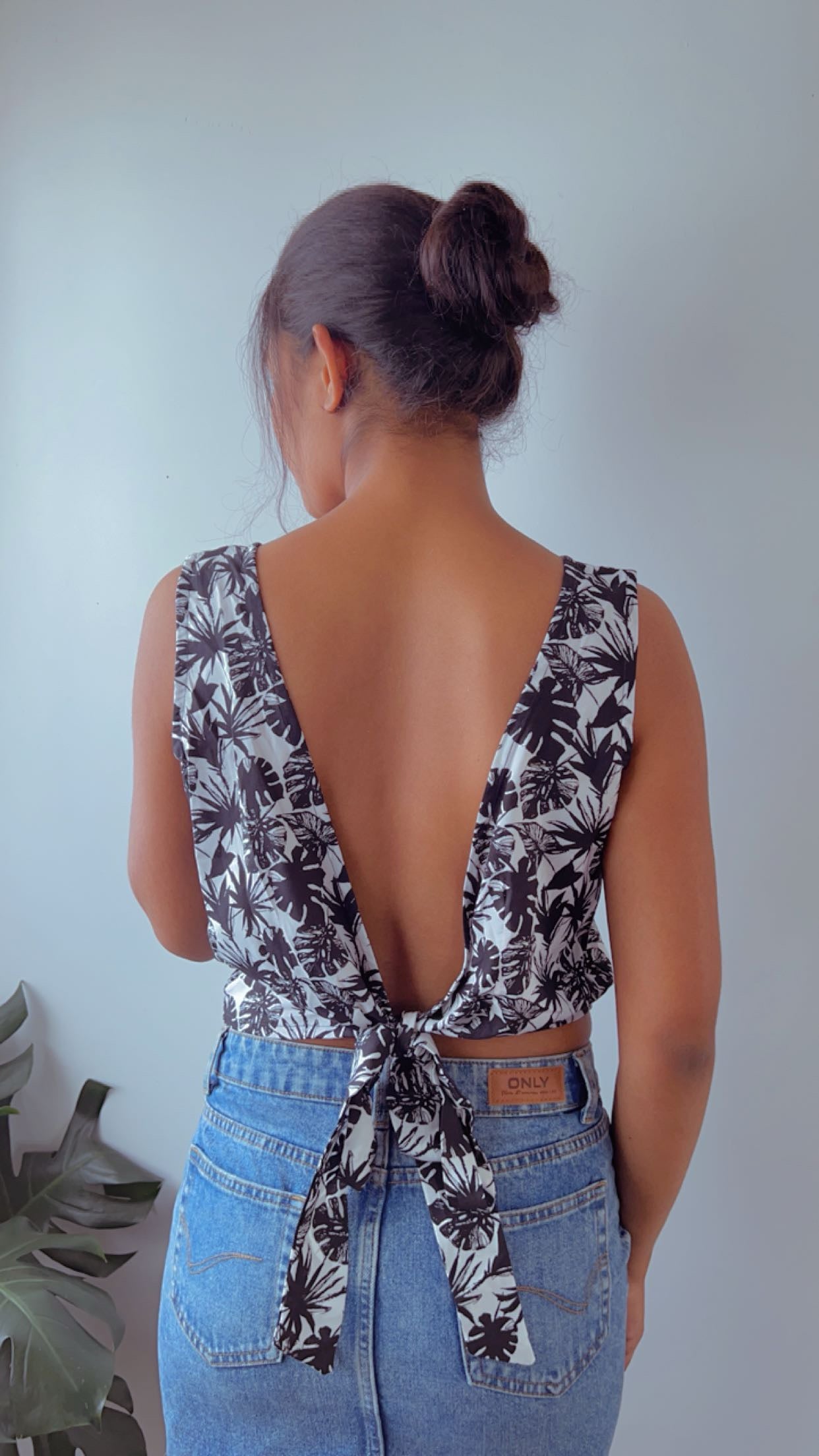 Monstera Tropical Print Crop Top - Backless Tie-Up